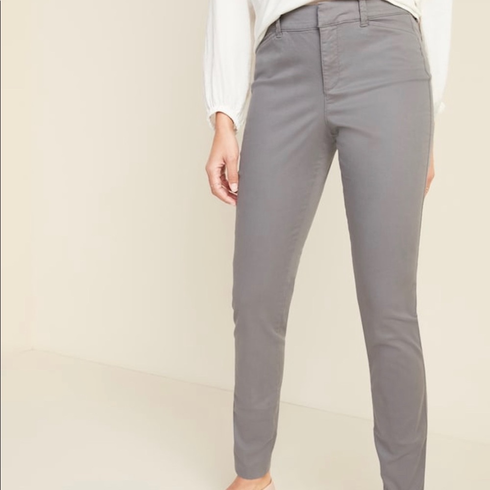 old navy mid rise pixie chino pant grey size 6